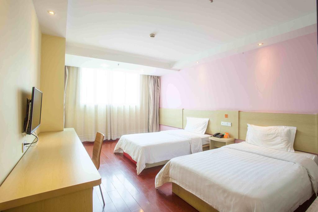 7Days Inn Foshan Qiandeng Lake Nangui Road Subway Station Quarto foto