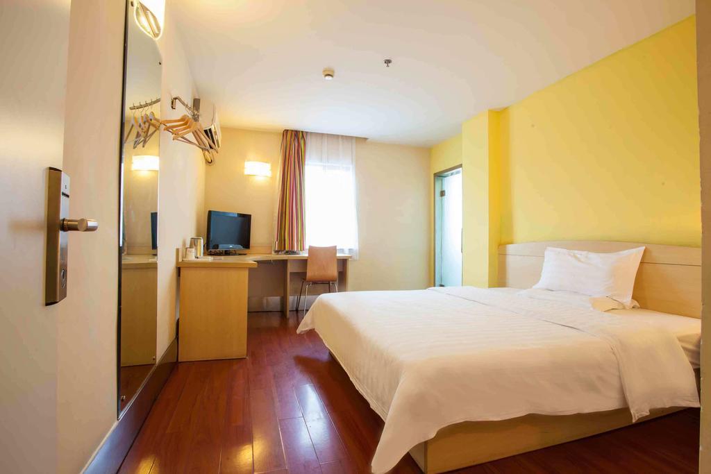 7Days Inn Foshan Qiandeng Lake Nangui Road Subway Station Quarto foto