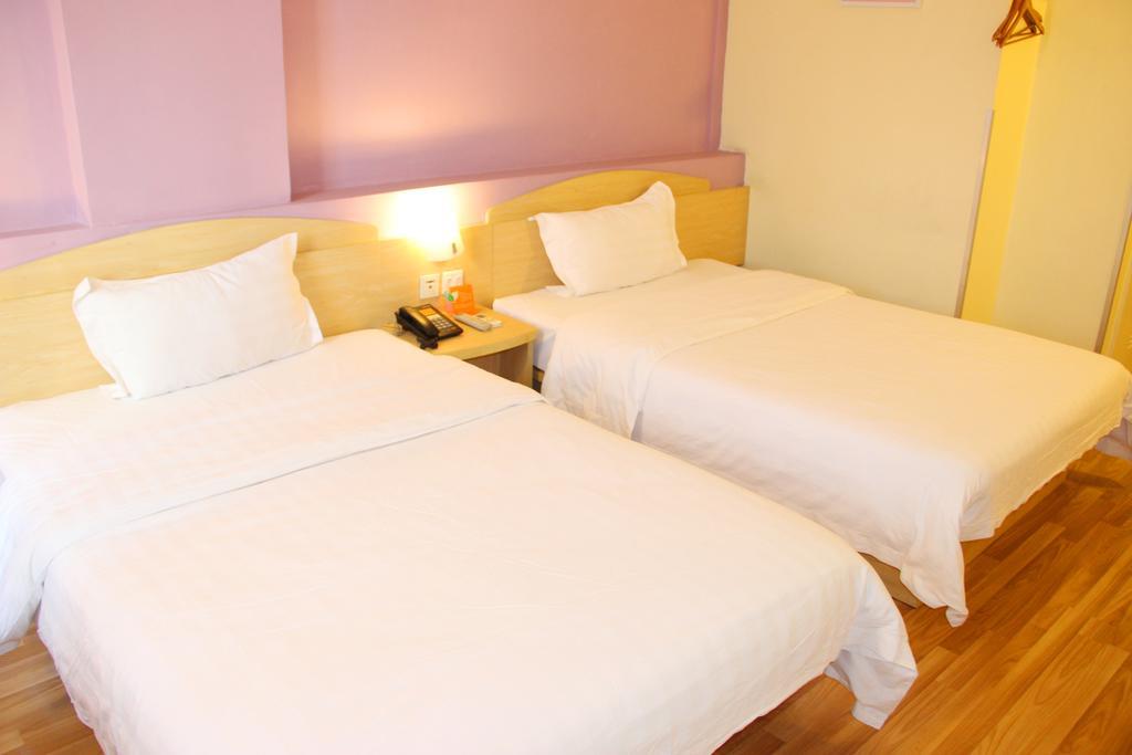 7Days Inn Foshan Qiandeng Lake Nangui Road Subway Station Exterior foto