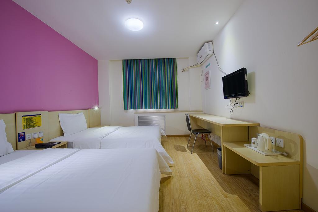 7Days Inn Foshan Qiandeng Lake Nangui Road Subway Station Exterior foto